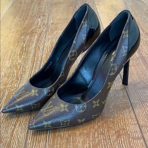 Louis Vuitton Cherie Pump